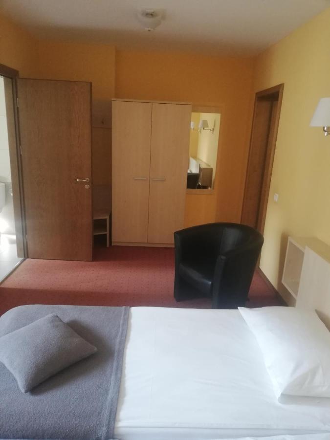 Hotel Senas Namas Alytus Exteriör bild